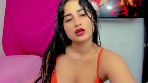 Snapshot of sunshine_uwu22 chatting on 02/11/25, 07:27 Andrea Rodriguez online show from 02/11/25, 07:27