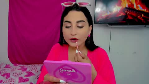 Snapshot of sunshine_uwu22 chatting on 02/24/25, 06:36 Andrea Rodriguez online show from 02/24/25, 06:36