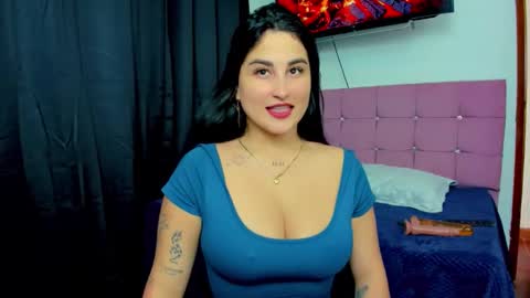 Snapshot of sunshine_uwu22 chatting on 09/28/25, 07:30 Andrea Rodriguez online show from 09/28/25, 07:30