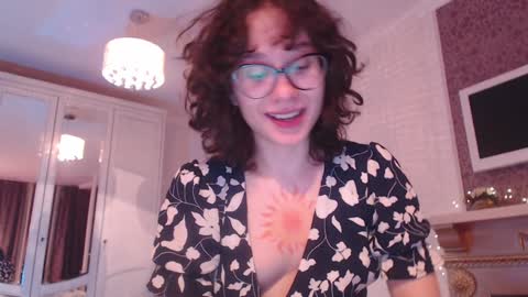 Snapshot of sunshinehella chatting on 01/15/25, 08:58 Hella online show from 01/15/25, 08:58