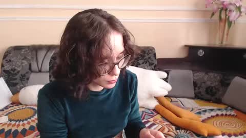 Snapshot of sunshinehella chatting on 03/09/25, 09:24 Hella online show from 03/09/25, 09:24