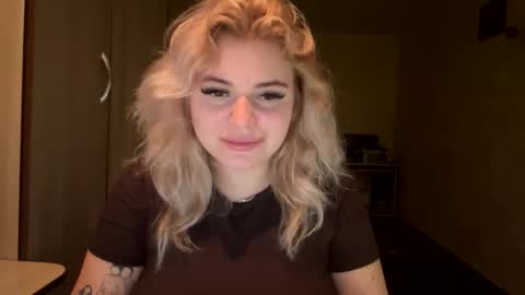 sunshinyflash online show from 11/20/25, 02:50