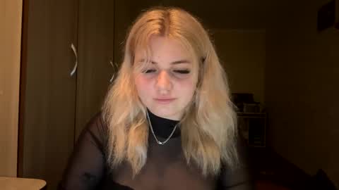 sunshinyflash online show from 11/24/25, 04:40