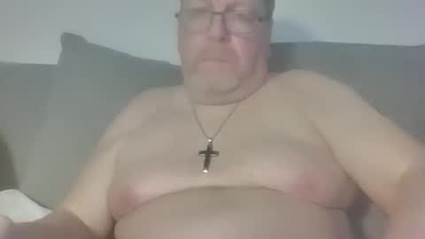 Snapshot of sunspotbaby chatting on 04/09/26, 10:48 Sunspotbaby online show from 04/09/26, 10:48