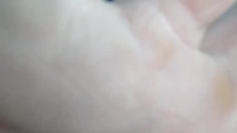 Snapshot of sunsweetsavage chatting on 10/21/25, 04:41 BIGDGEE online show from 10/21/25, 04:41