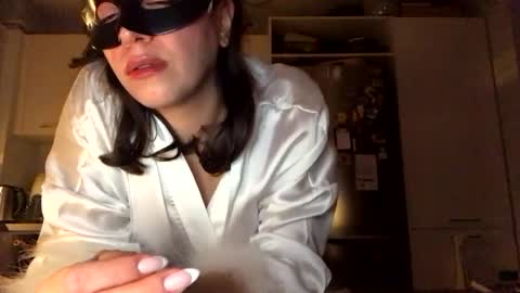 Snapshot of sunterra01 chatting on 11/09/25, 02:32 sunterra01 online show from 11/09/25, 02:32