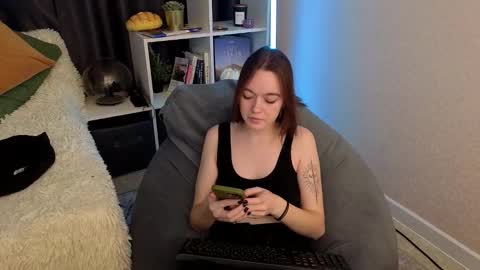 Snapshot of sunylily chatting on 03/28/26, 06:24 Lilith online show from 03/28/26, 06:24