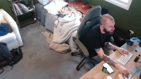 Snapshot of supbroitsmatt chatting on 04/04/26, 04:15 Matt online show from 04/04/26, 04:15