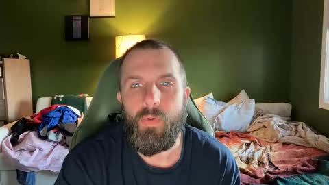 Snapshot of supbroitsmatt chatting on 04/21/26, 11:18 Matt online show from 04/21/26, 11:18