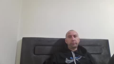 super42835015 online show from 12/31/24, 04:57