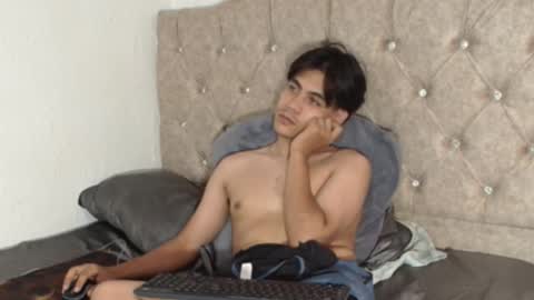 super_cute1 online show from 12/01/25, 04:45