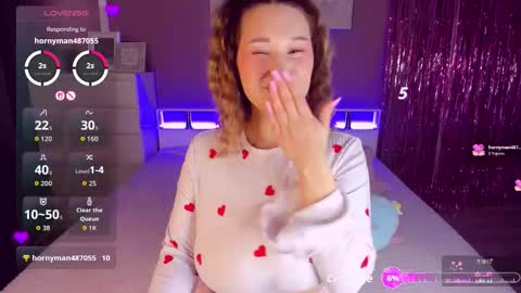 Snapshot of super_huge_boobs chatting on 03/16/26, 06:39 Karen online show from 03/16/26, 06:39