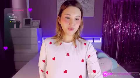 Snapshot of super_huge_boobs chatting on 03/26/26, 06:19 Karen online show from 03/26/26, 06:19