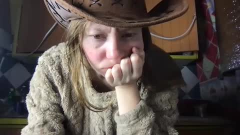 Snapshot of super_jony chatting on 11/17/25, 01:33 super jony and Marta GMT 1300-1800 every day online show from 11/17/25, 01:33