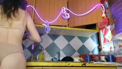 Snapshot of super_jony chatting on 11/30/25, 04:33 super jony and Marta GMT 1300-1800 every day online show from 11/30/25, 04:33