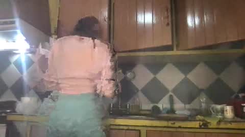 Snapshot of super_jony chatting on 12/17/25, 02:28 super jony and Marta GMT 1300-1800 every day online show from 12/17/25, 02:28