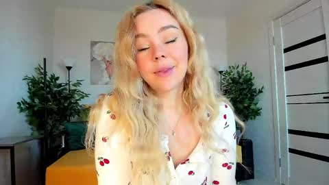 Jenn online show from 05/01/26, 02:05