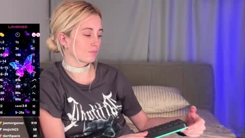 Snapshot of super_peach_stream chatting on 12/08/24, 08:47 ANNApvt open full info in bio online show from 12/08/24, 08:47