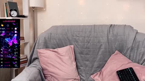 Snapshot of super_peach_stream chatting on 12/29/24, 01:17 ANNApvt open full info in bio online show from 12/29/24, 01:17