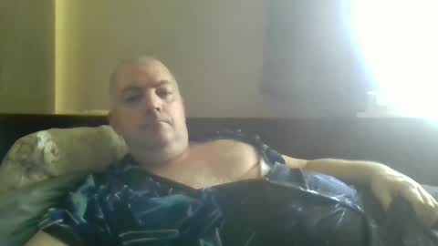 Snapshot of superboy78 chatting on 02/11/25, 01:41 superboy78 online show from 02/11/25, 01:41