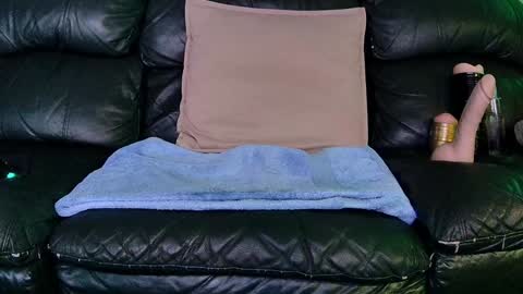 Snapshot of superduty5speed chatting on 12/27/24, 12:18 Thomas online show from 12/27/24, 12:18