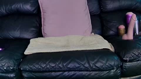 Snapshot of superduty5speed chatting on 01/05/25, 08:10 Thomas online show from 01/05/25, 08:10