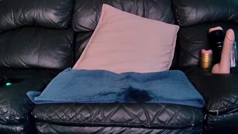 Snapshot of superduty5speed chatting on 01/12/25, 05:45 Thomas online show from 01/12/25, 05:45