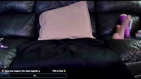 Snapshot of superduty5speed chatting on 02/09/25, 01:22 Thomas online show from 02/09/25, 01:22