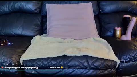 Snapshot of superduty5speed chatting on 03/02/25, 04:28 Thomas online show from 03/02/25, 04:28