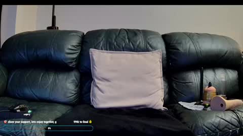 Snapshot of superduty5speed chatting on 09/13/25, 04:12 Thomas online show from 09/13/25, 04:12