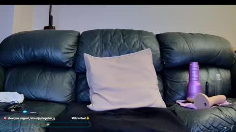 Snapshot of superduty5speed chatting on 09/30/25, 04:12 Thomas online show from 09/30/25, 04:12