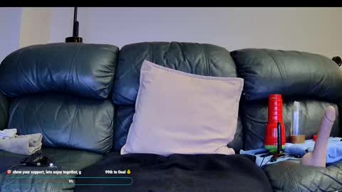 Snapshot of superduty5speed chatting on 10/25/25, 06:35 Thomas online show from 10/25/25, 06:35