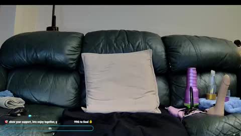 Snapshot of superduty5speed chatting on 11/25/25, 04:34 Thomas online show from 11/25/25, 04:34