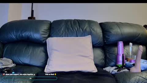 Snapshot of superduty5speed chatting on 11/29/25, 04:04 Thomas online show from 11/29/25, 04:04