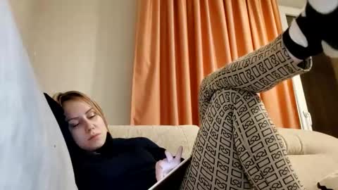 Snapshot of supereasyx chatting on 01/18/25, 03:05 Annie online show from 01/18/25, 03:05