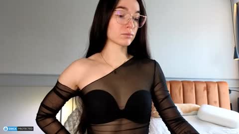 Snapshot of superhot2cb chatting on 12/30/24, 10:10 Anna online show from 12/30/24, 10:10