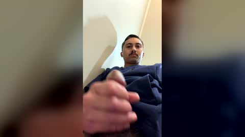 Snapshot of superlek chatting on 04/22/26, 11:17 superlek online show from 04/22/26, 11:17