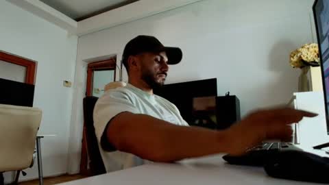 Snapshot of supermanboyxxl chatting on 07/15/26, 05:23 supermanboyxxl online show from 07/15/26, 05:23