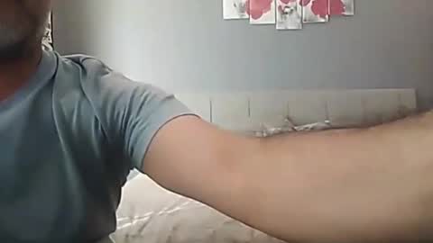 Snapshot of supernovarise chatting on 02/08/25, 11:24 supernovarise online show from 02/08/25, 11:24