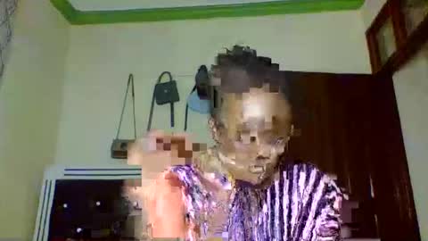 Snapshot of supersexxy_chyna chatting on 05/25/26, 01:06 supersexxy_chyna online show from 05/25/26, 01:06