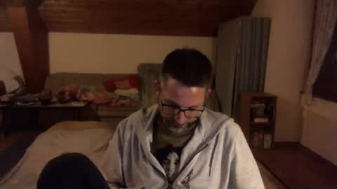 supersquirrel81 online show from 11/25/25, 07:58