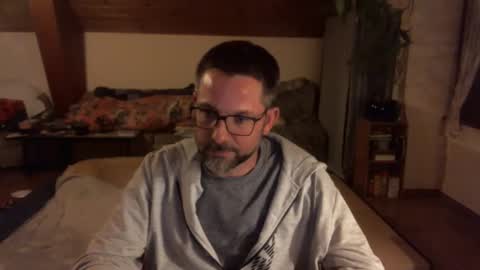 supersquirrel81 online show from 12/03/25, 05:44