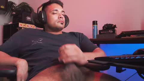 Snapshot of supertoaster69 chatting on 03/12/26, 07:09 supertoaster69 online show from 03/12/26, 07:09