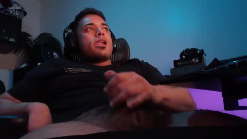 Snapshot of supertoaster69 chatting on 03/21/26, 07:35 supertoaster69 online show from 03/21/26, 07:35