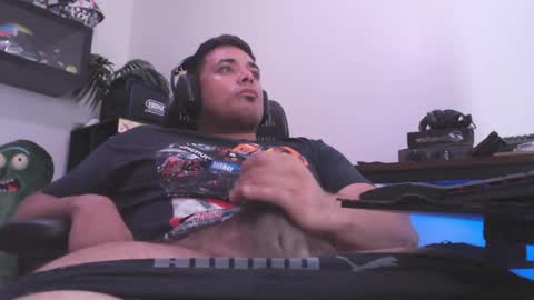 Snapshot of supertoaster69 chatting on 04/01/26, 02:36 supertoaster69 online show from 04/01/26, 02:36