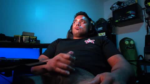 Snapshot of supertoaster69 chatting on 04/11/26, 11:03 supertoaster69 online show from 04/11/26, 11:03