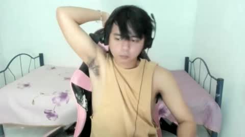 Snapshot of supr4m0 chatting on 11/27/25, 09:55 supr4m0 online show from 11/27/25, 09:55