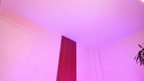 Snapshot of suprasexyjohn chatting on 11/17/25, 08:14 llllSupra llll online show from 11/17/25, 08:14