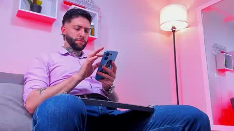 supreme_alpha_ online show from 11/25/25, 07:25