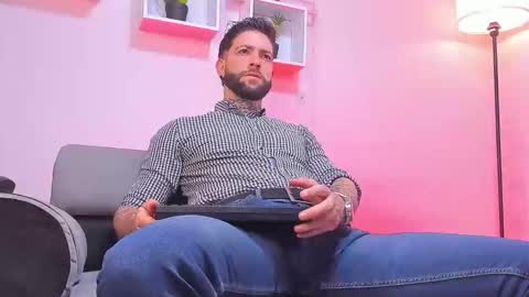 supreme_alpha_ online show from 12/01/25, 08:47